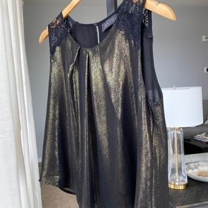 Women’s shimmer and lace tank never worn